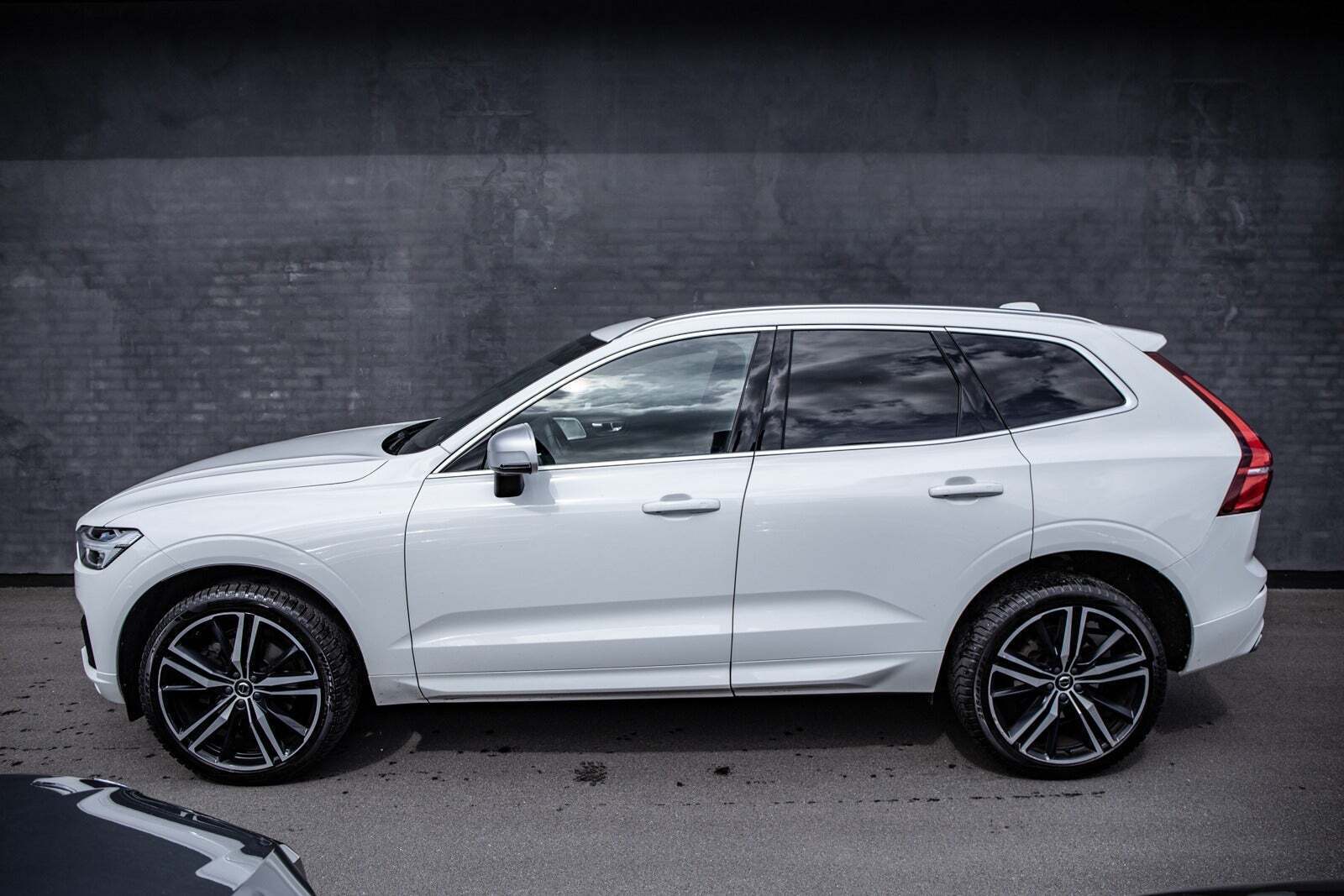 Rød Volvo XC60 fra 2018