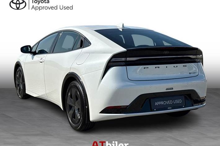 Hvid Toyota Prius Plug-in fra 2024