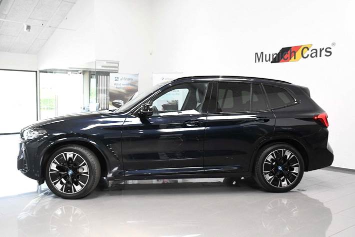 Sort BMW iX3 fra 2024