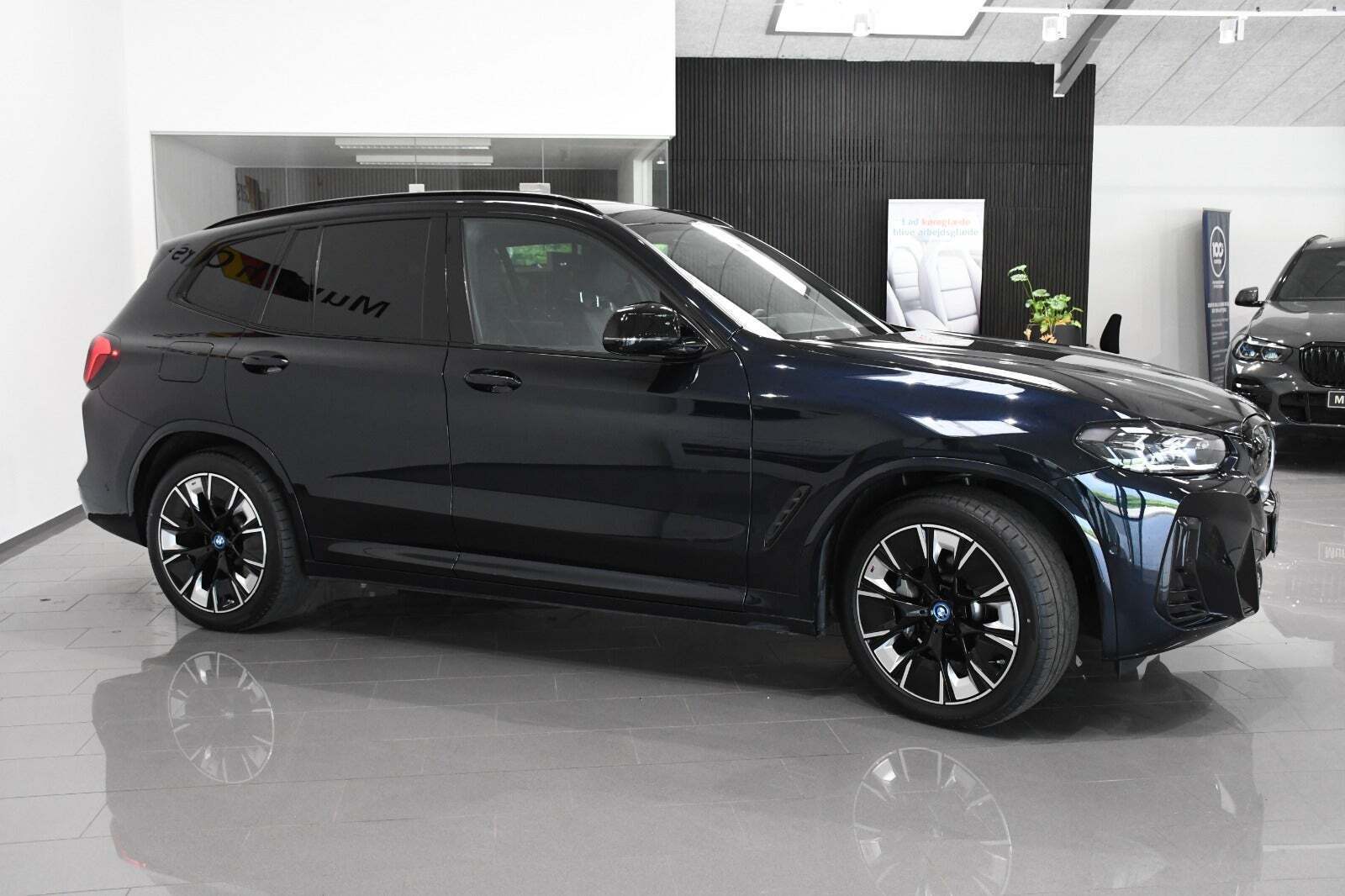 BMW iX3 Charged Plus M-Sport