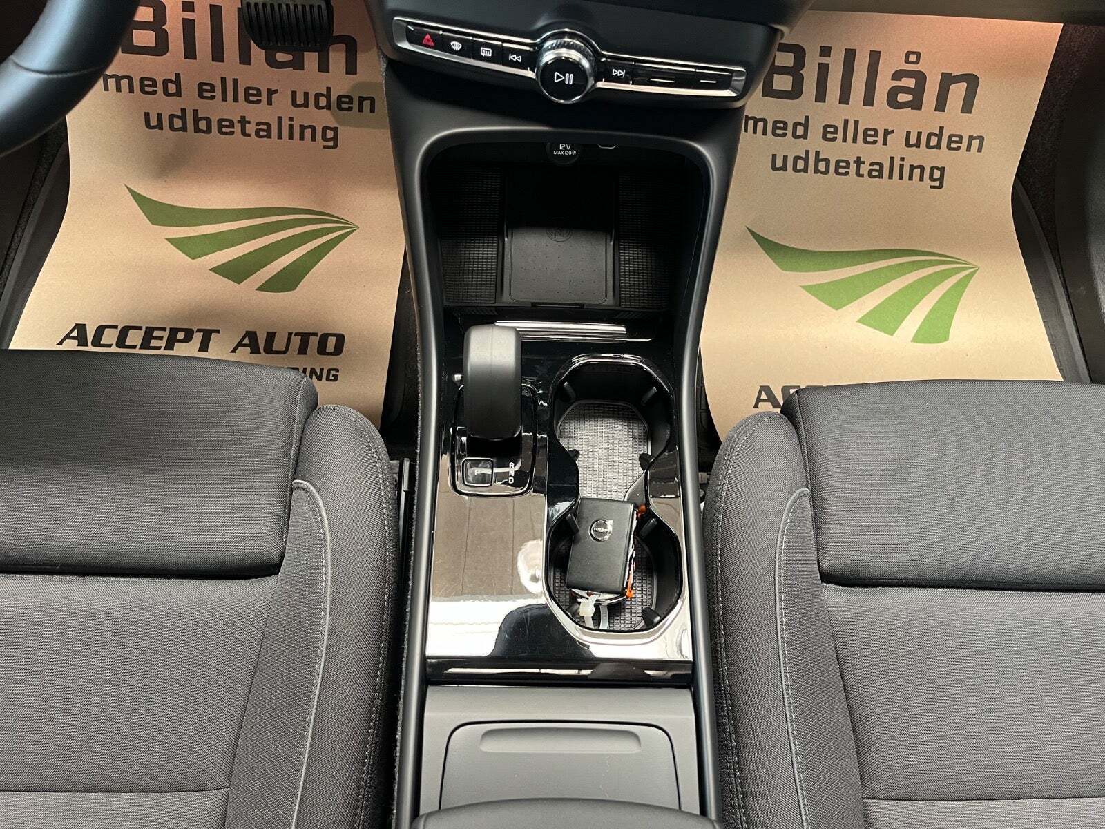 Sort Volvo C40 fra 2024