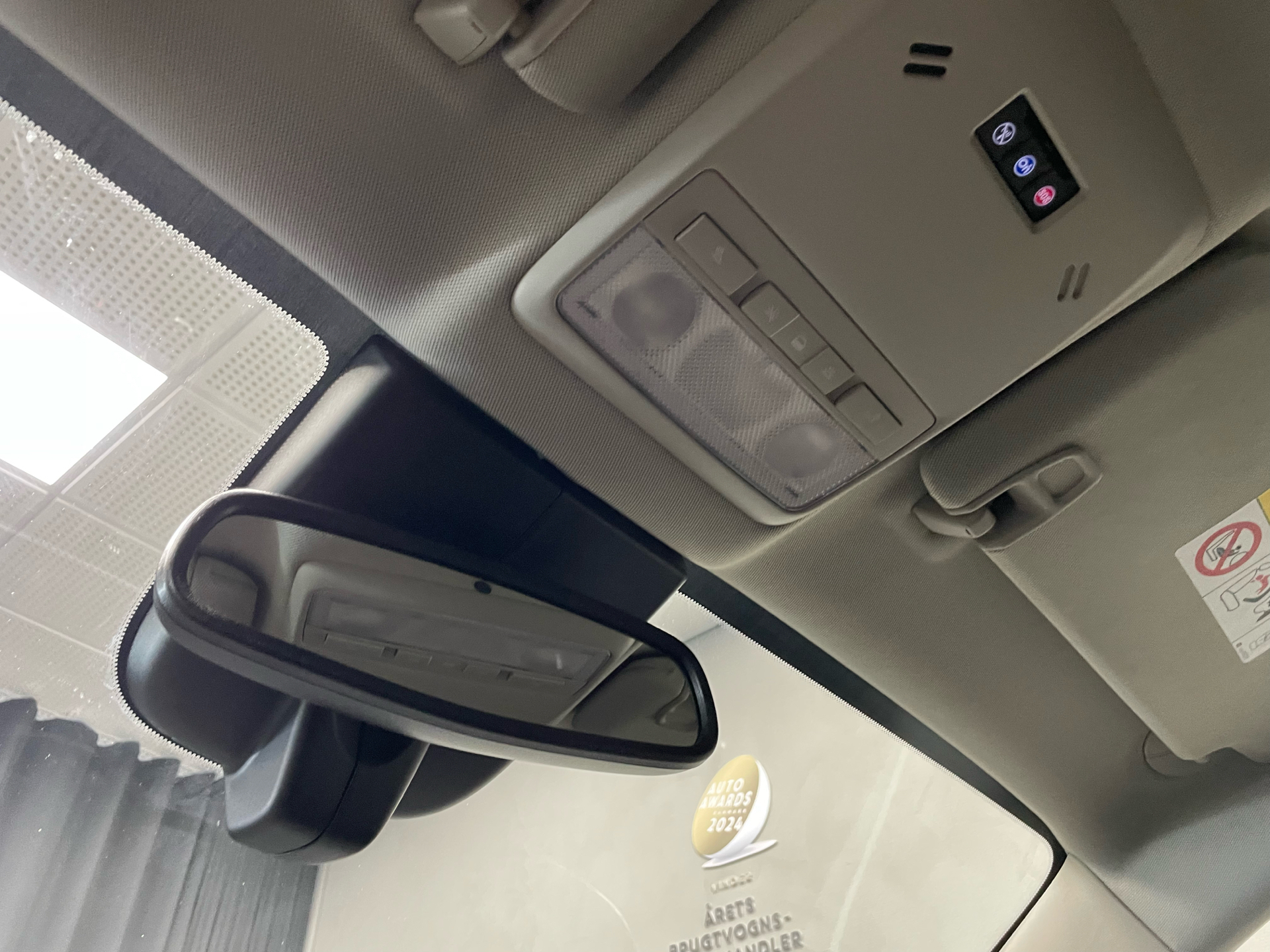 Grå Opel Mokka X fra 2017