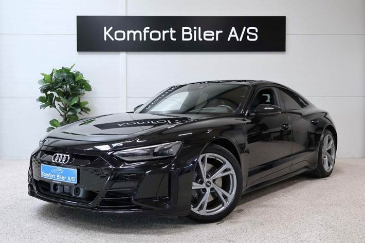 Sort Audi e-tron GT fra 2022 set udefra