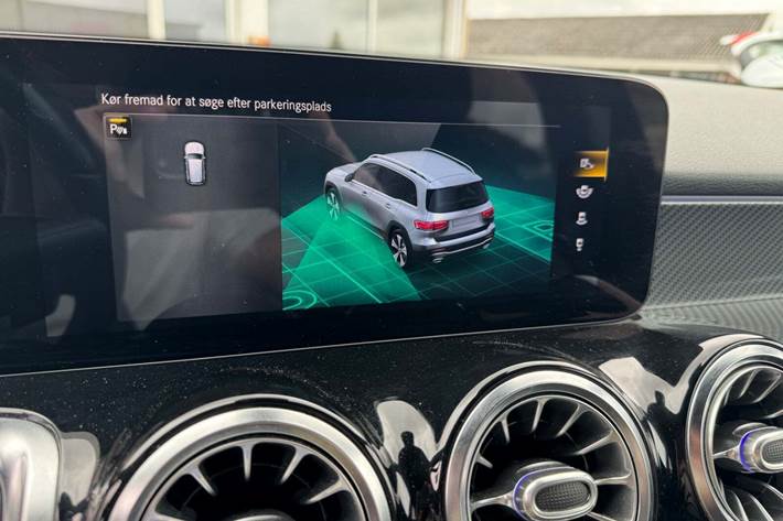 Sort Mercedes GLB200 d fra 2021