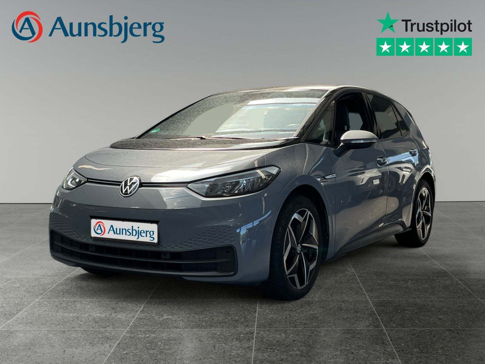 Grå VW ID.3 fra 2023 set udefra