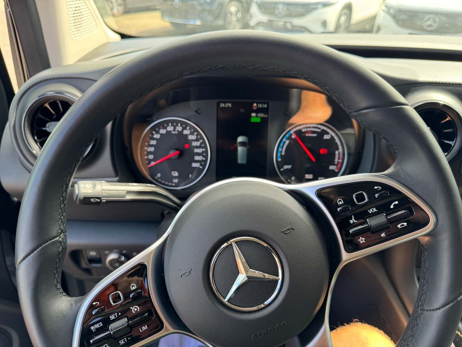 Sort Mercedes eCitan fra 2023