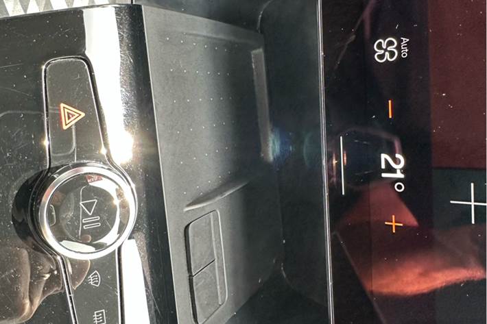 Blå Polestar 2 fra 2022