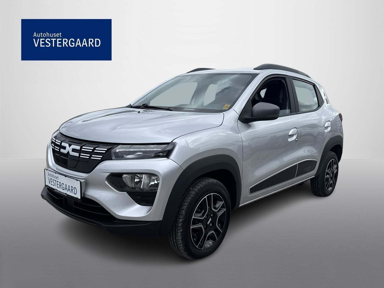 Sølv Dacia Spring fra 2023 set udefra