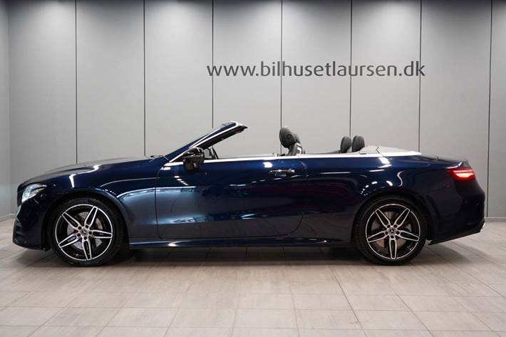 Blå Mercedes E450 fra 2020
