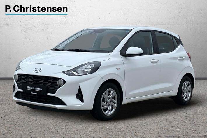 Hvid Hyundai i10 fra 2022 set udefra