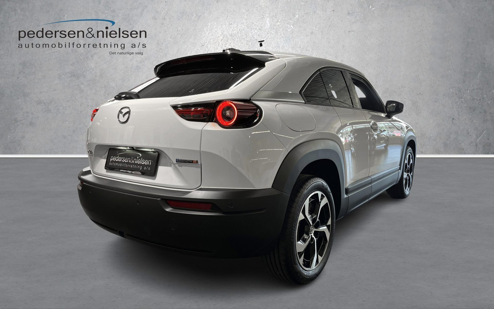 Hvid Mazda MX-30 fra 2025