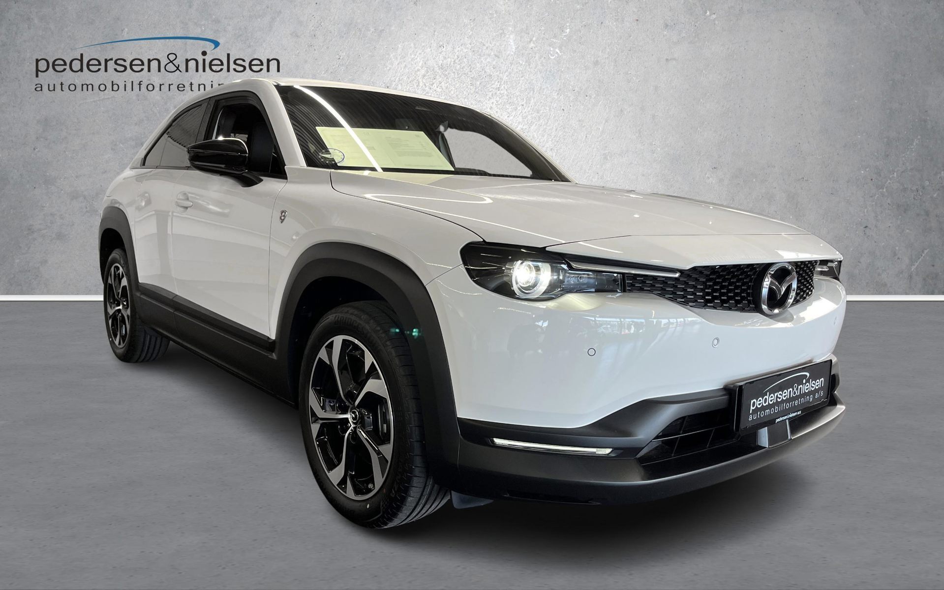Hvid Mazda MX-30 fra 2025