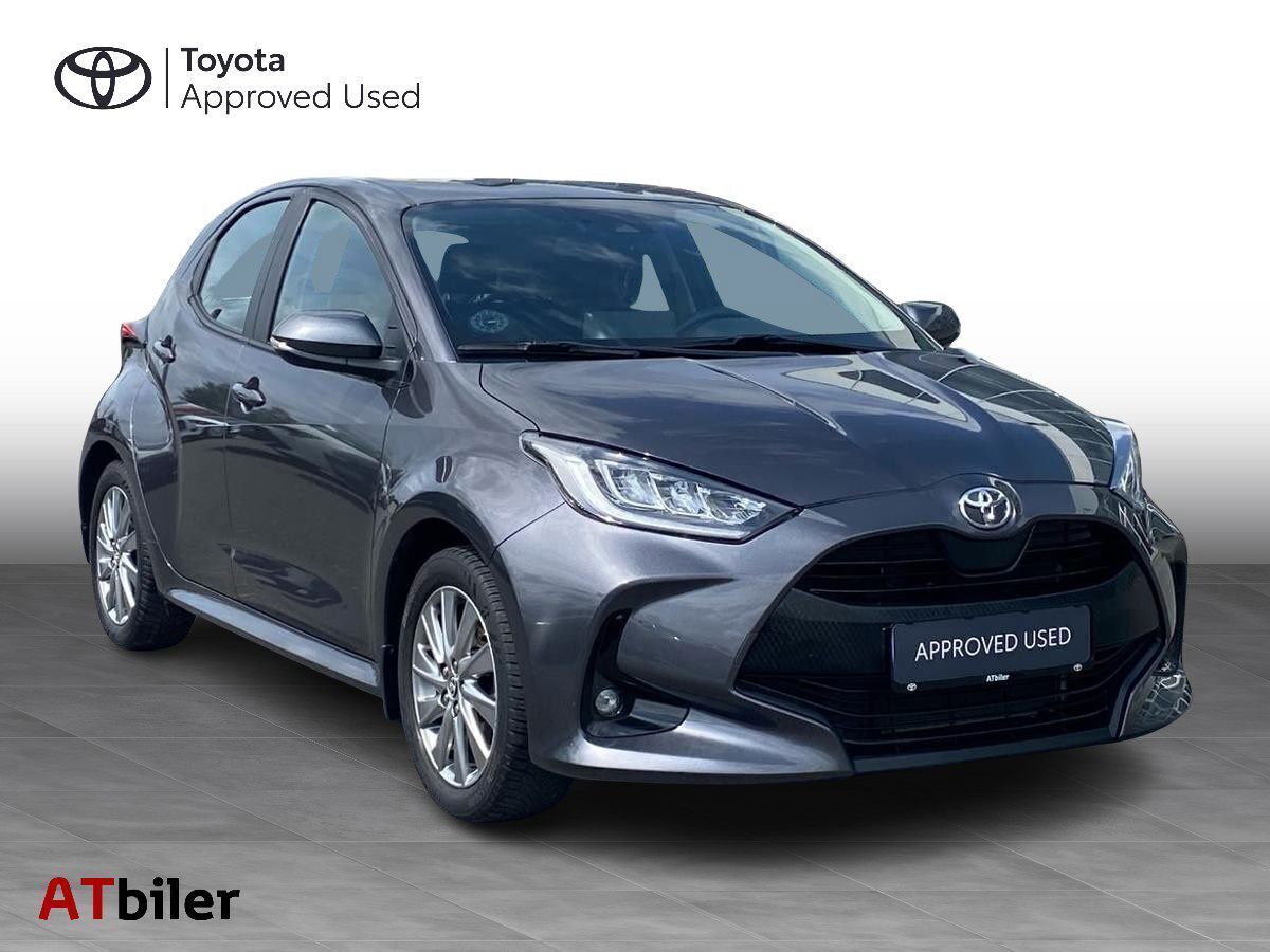 Sort Toyota Yaris fra 2023