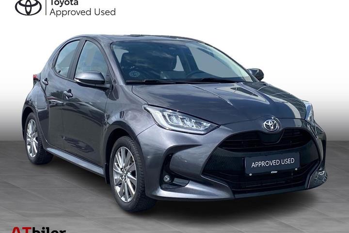 Sort Toyota Yaris fra 2023