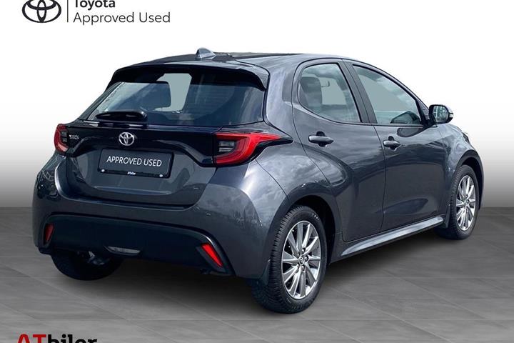 Sort Toyota Yaris fra 2023