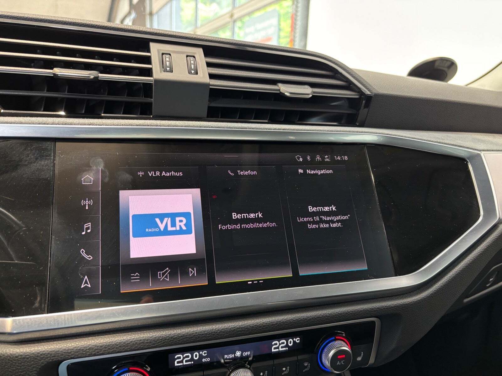 Grå Audi Q3 fra 2021