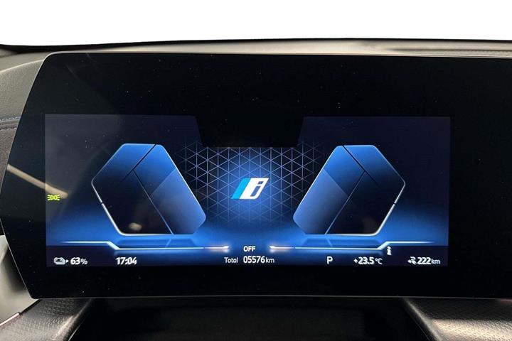 Grå BMW iX2 fra 2024