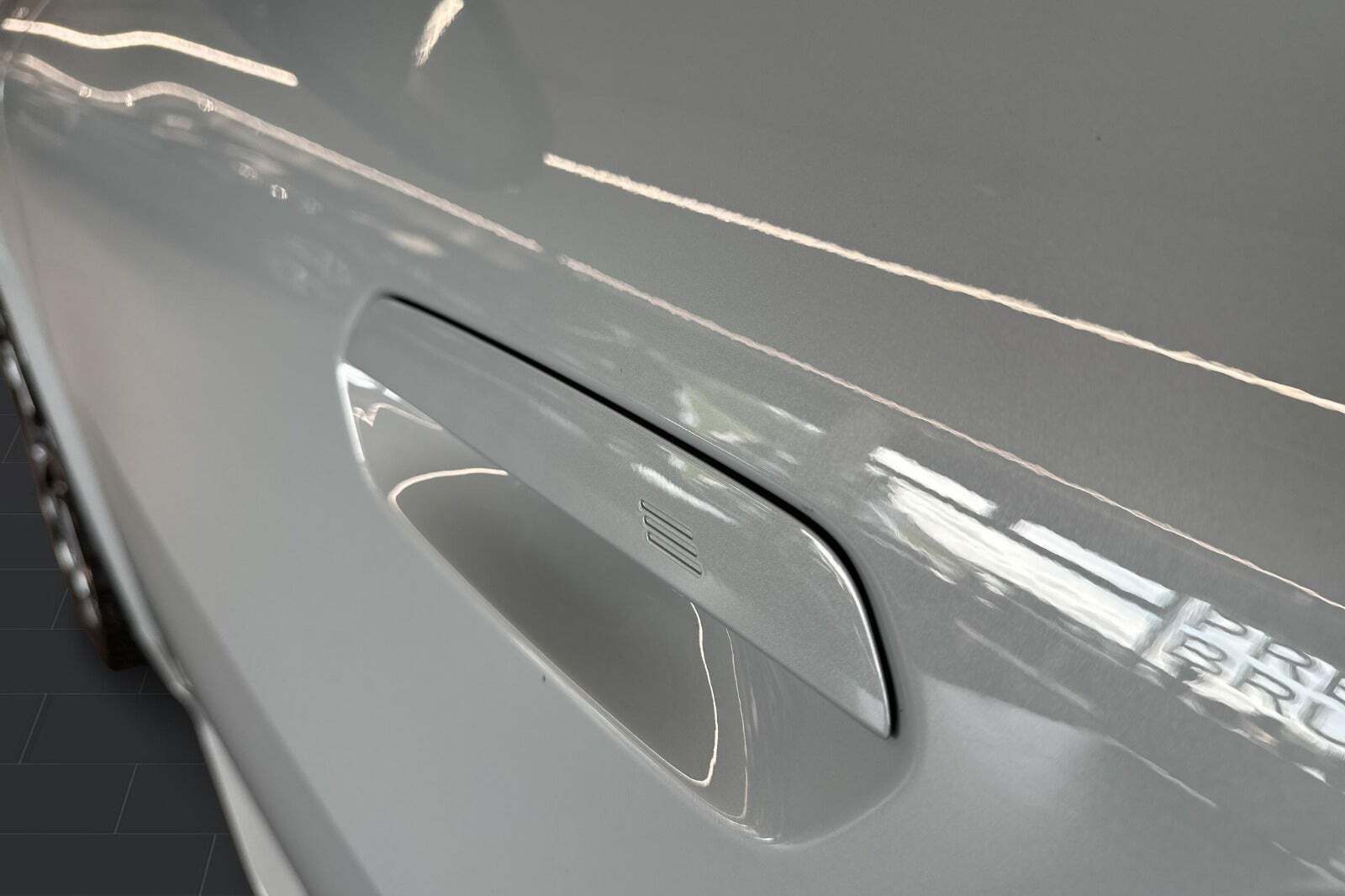 Grå BMW iX2 fra 2024