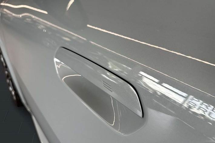 Grå BMW iX2 fra 2024