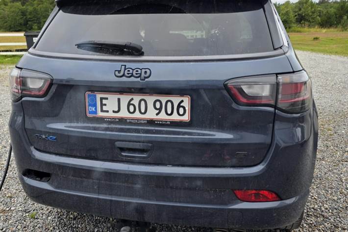 Blå Jeep Compass fra 2021