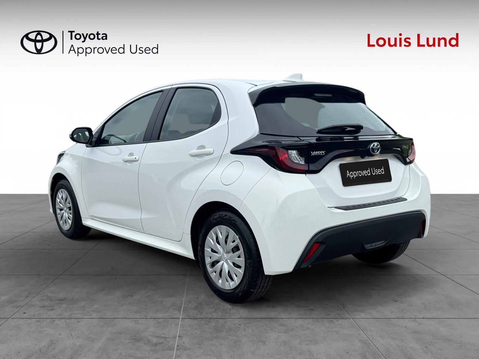 Hvid Toyota Yaris fra 2024