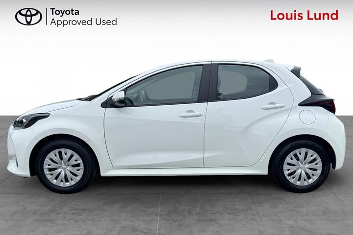 Hvid Toyota Yaris fra 2024