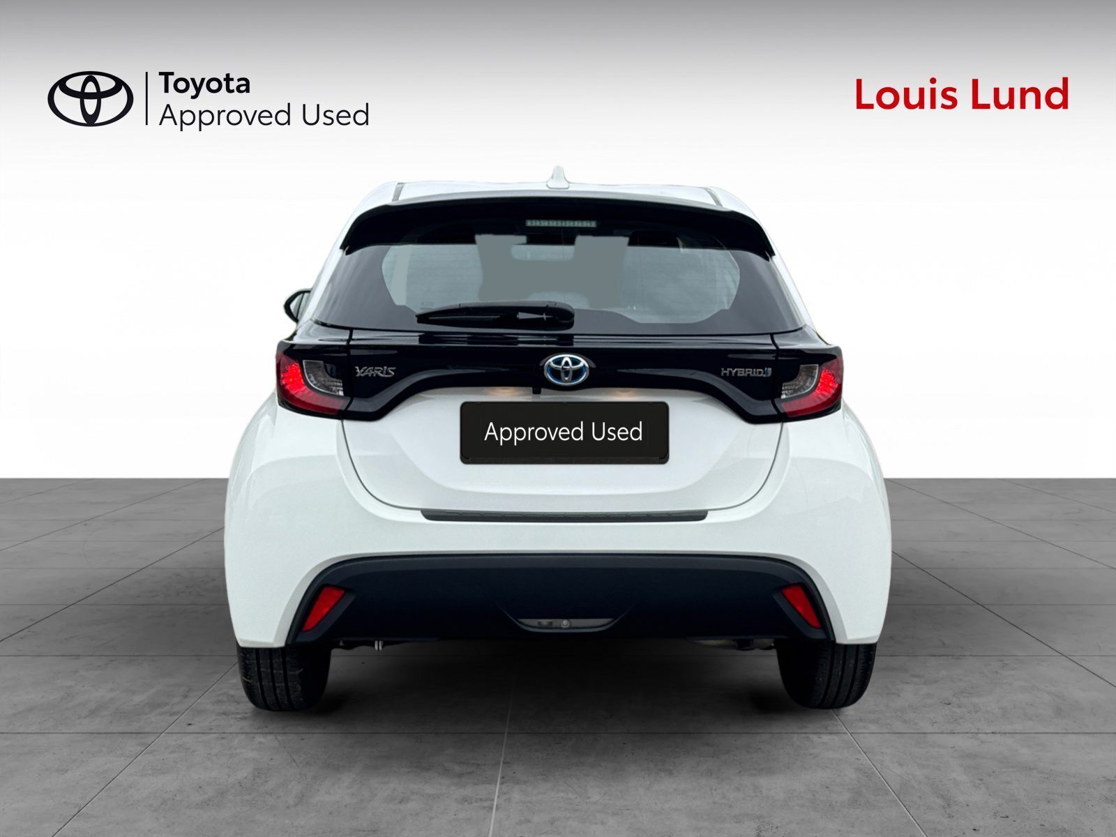 Hvid Toyota Yaris fra 2024