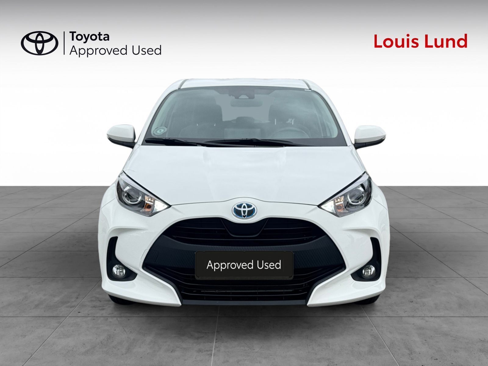 Hvid Toyota Yaris fra 2024
