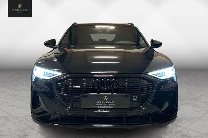 Sort Audi e-tron fra 2022