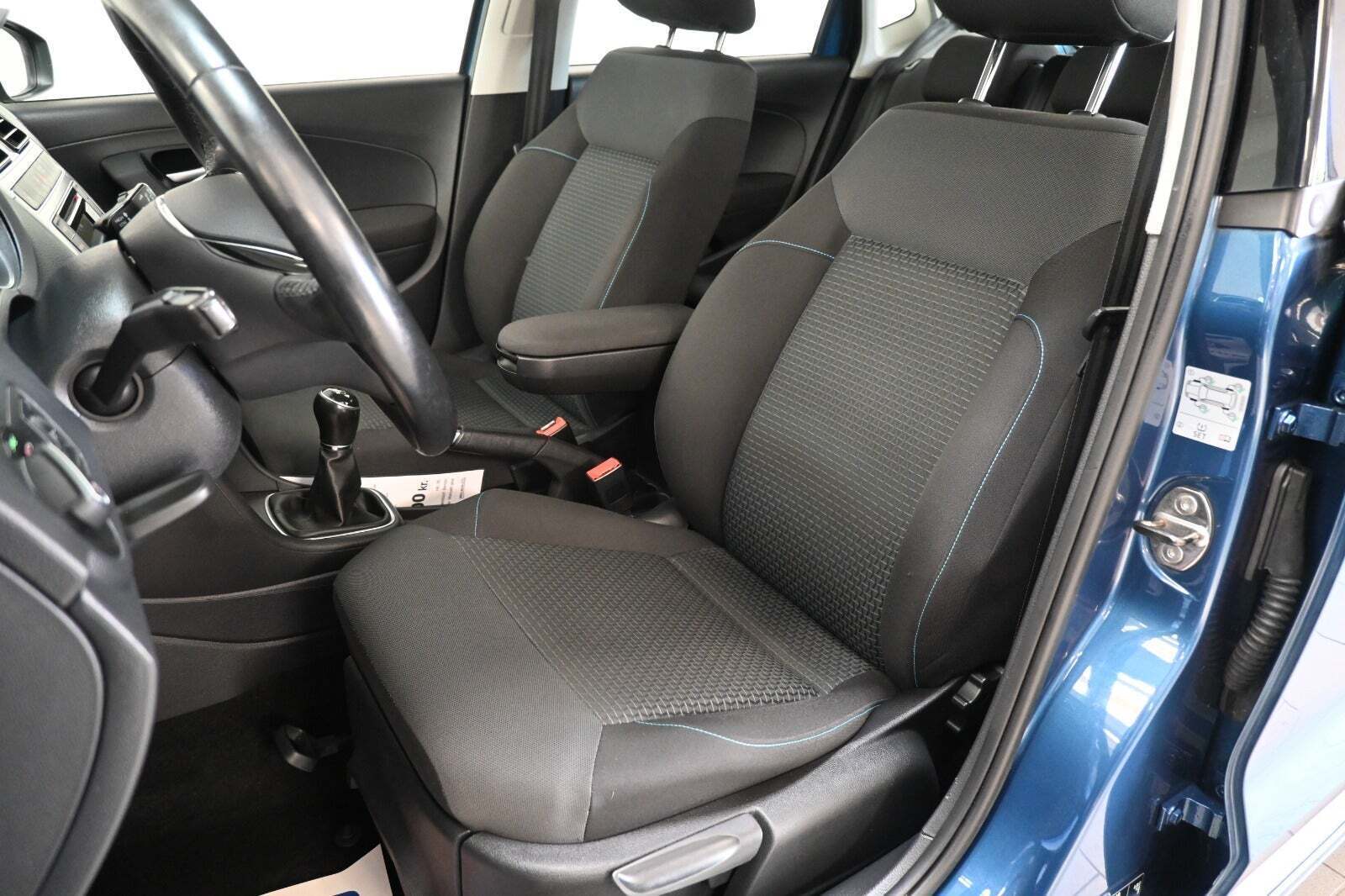 Blå VW Polo fra 2016