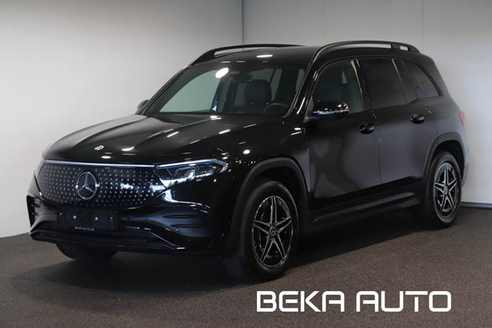 Sort Mercedes EQB300 fra 2024 set udefra