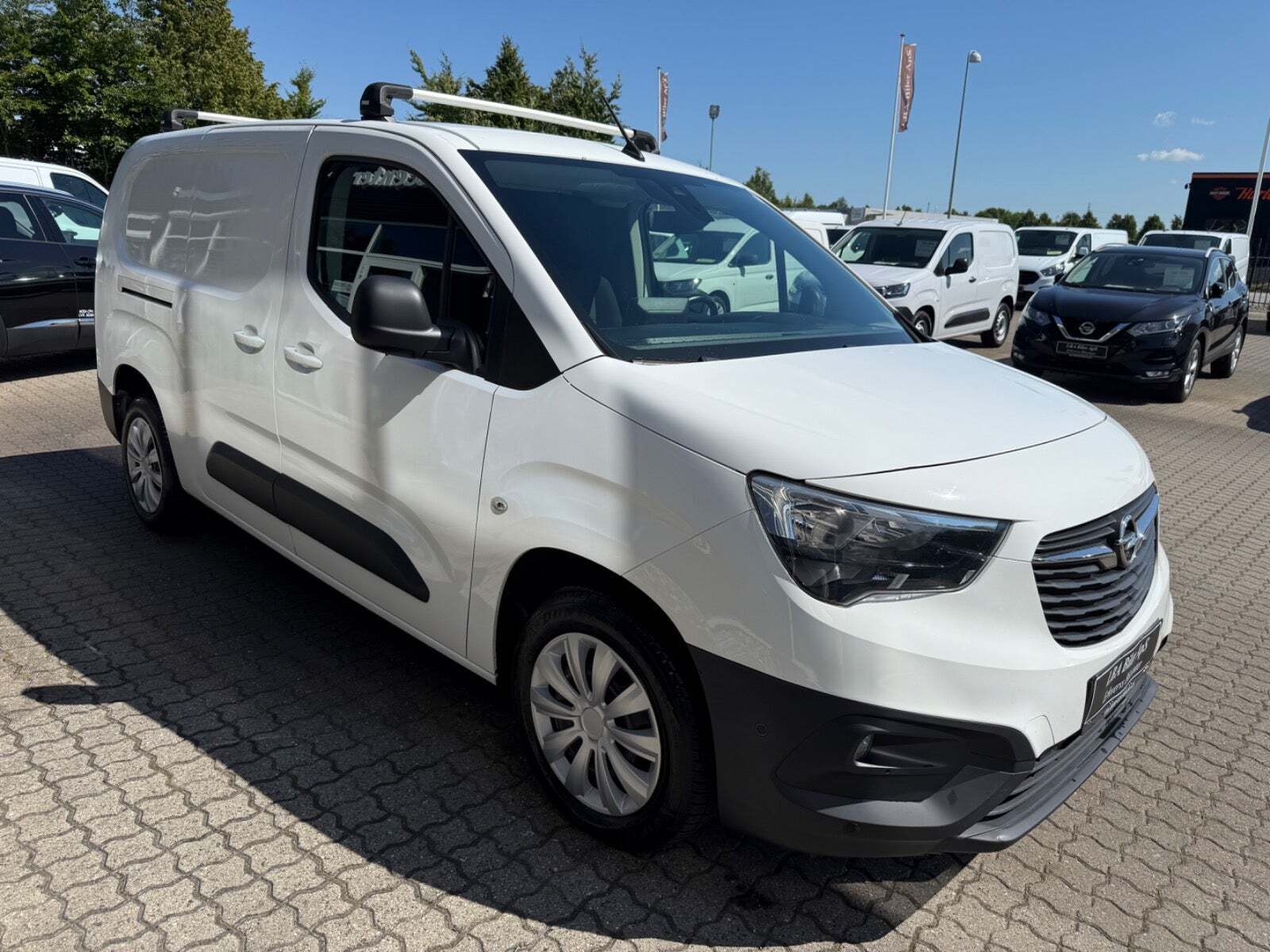 Hvid Opel Combo fra 2019