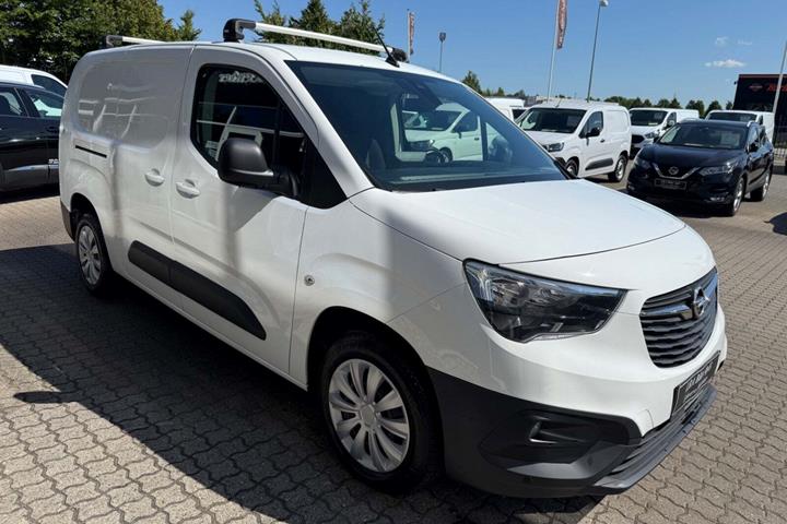 Hvid Opel Combo fra 2019
