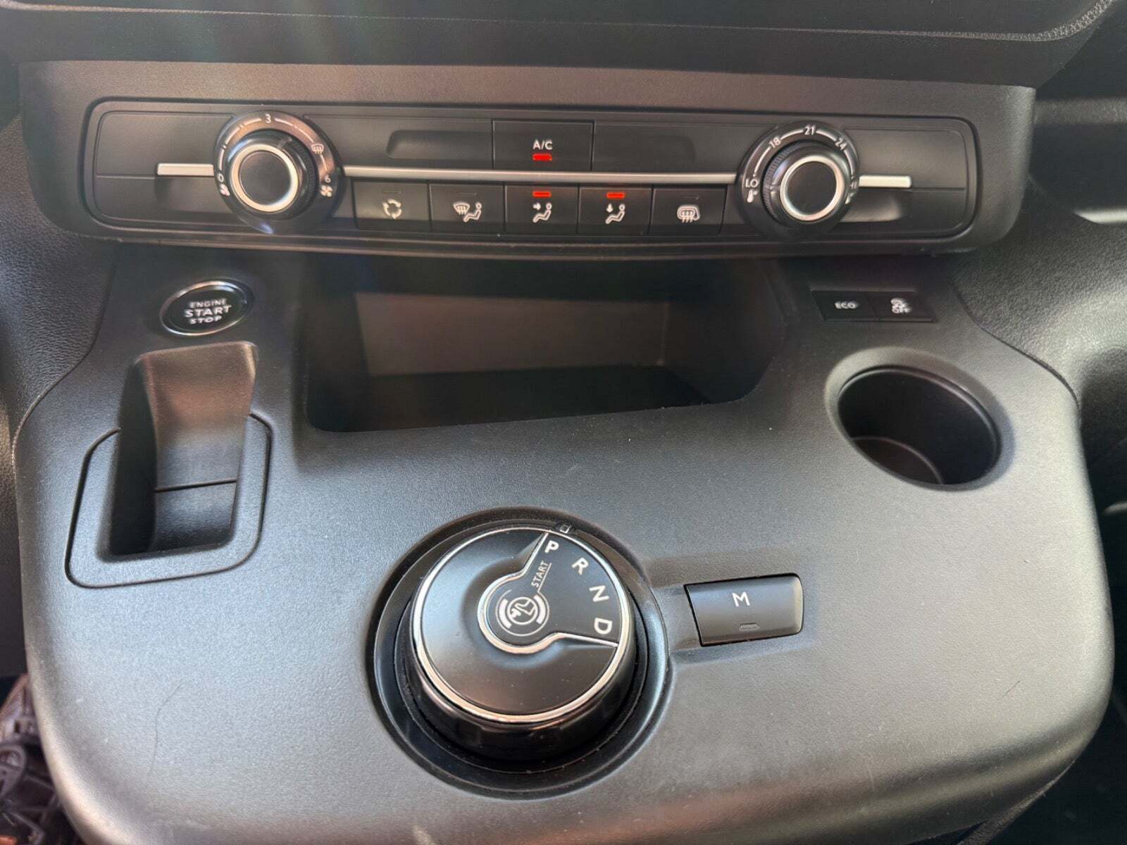 Hvid Opel Combo fra 2019