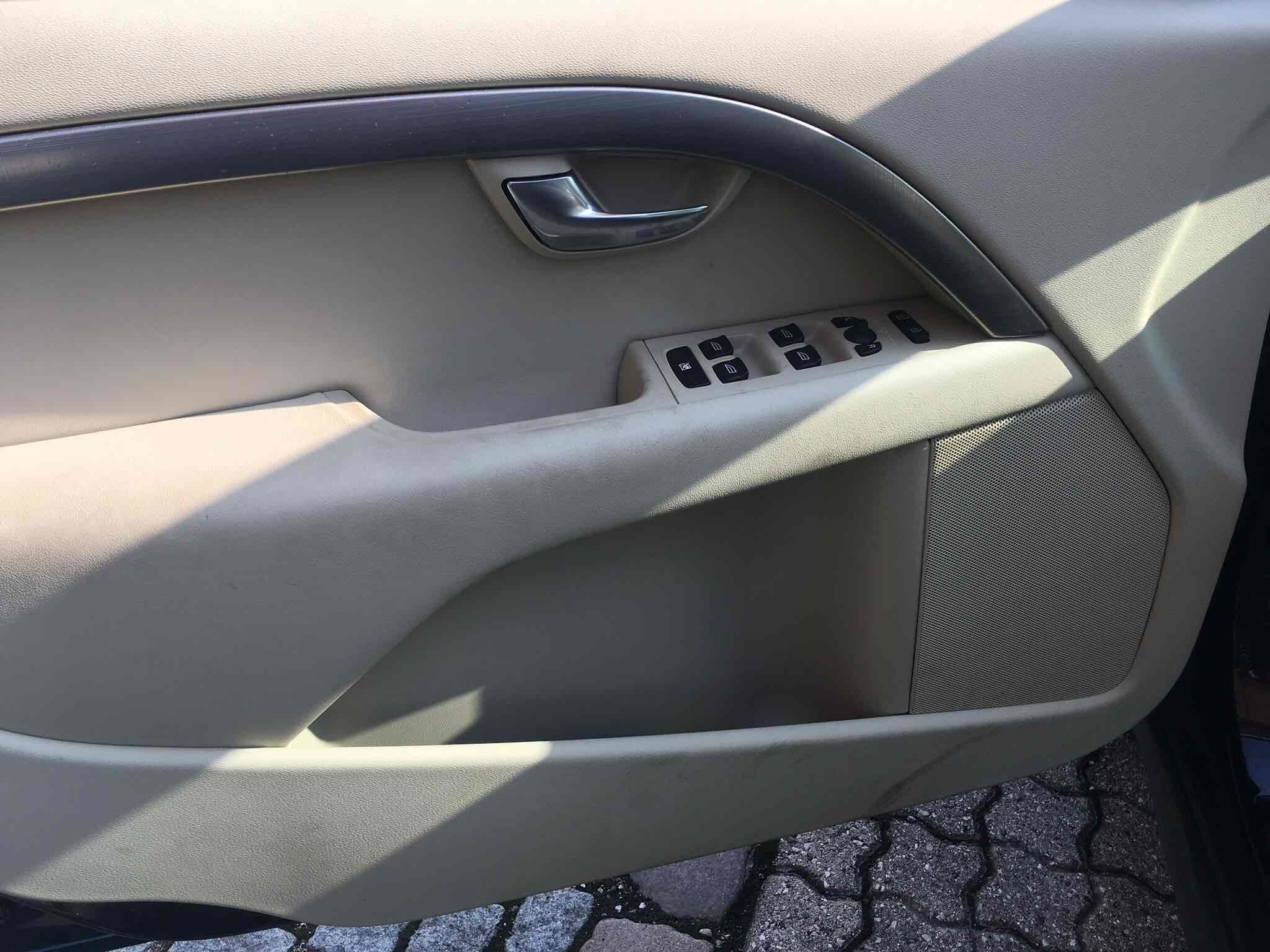 Blå Volvo S80 fra 2008