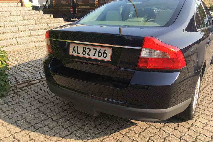 Blå Volvo S80 fra 2008