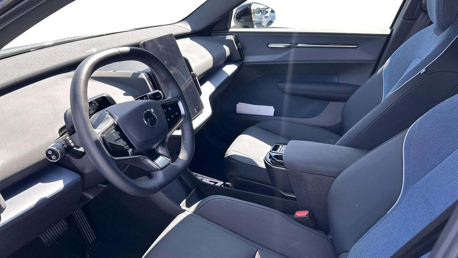 Volvo EX30 Standard Range Plus