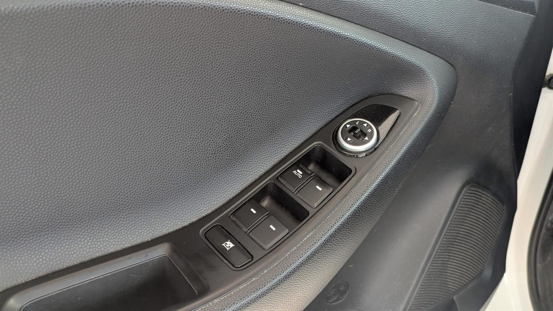 Hvid Hyundai i20 fra 2016