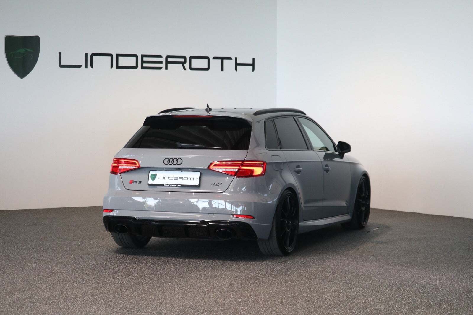 Grå Audi RS3 fra 2017