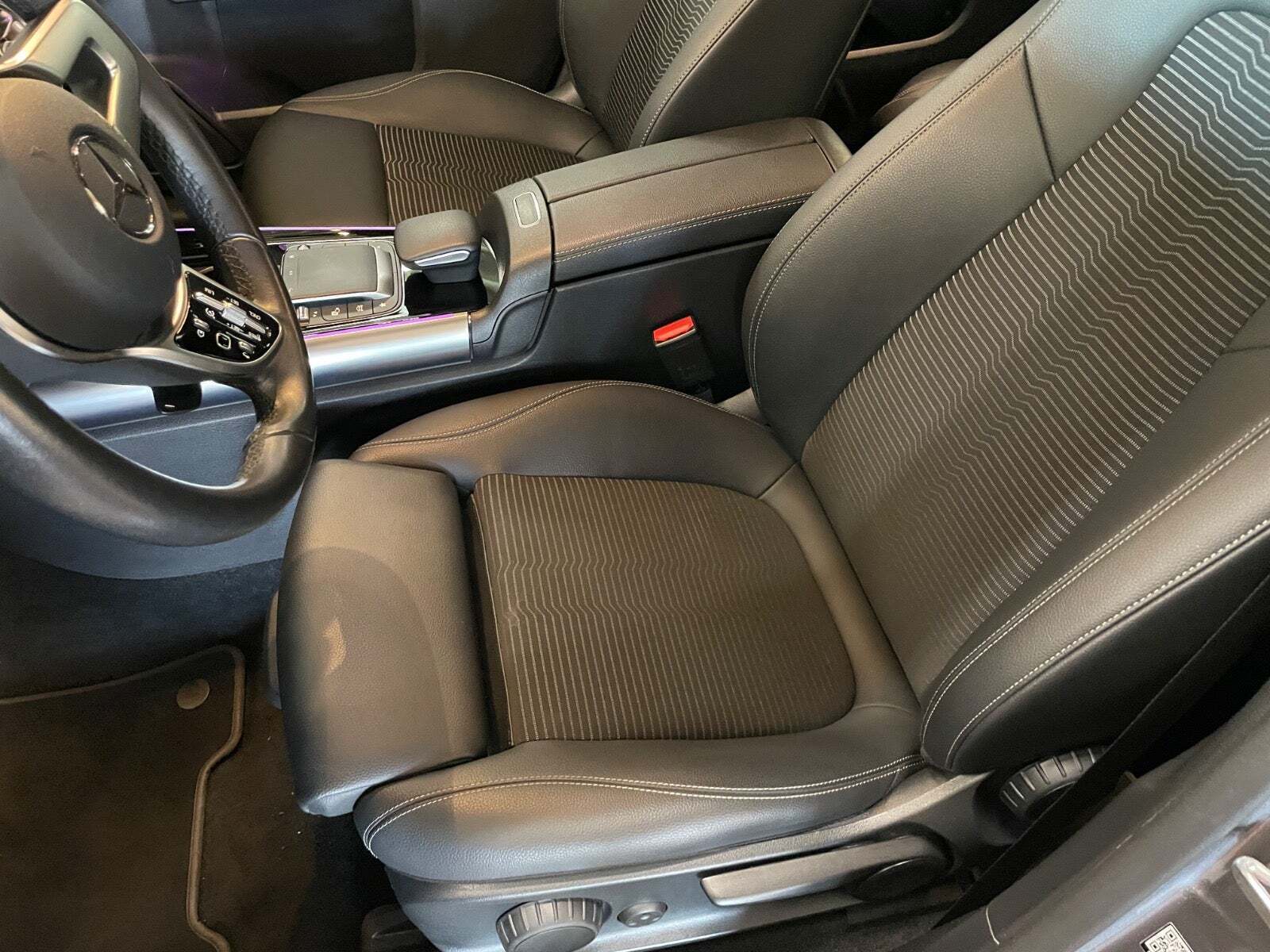 Grå Mercedes EQA250 fra 2022