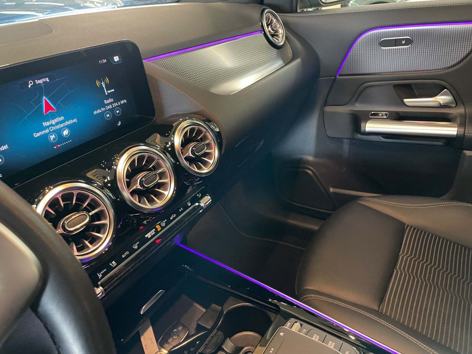 Grå Mercedes EQA250 fra 2022