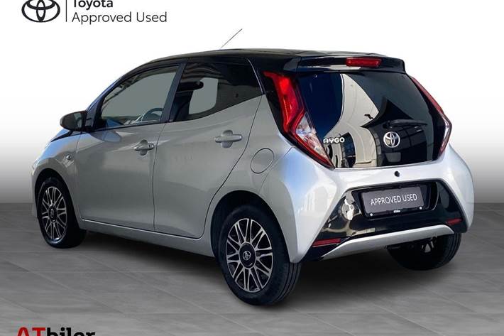 Sort Toyota Aygo fra 2018