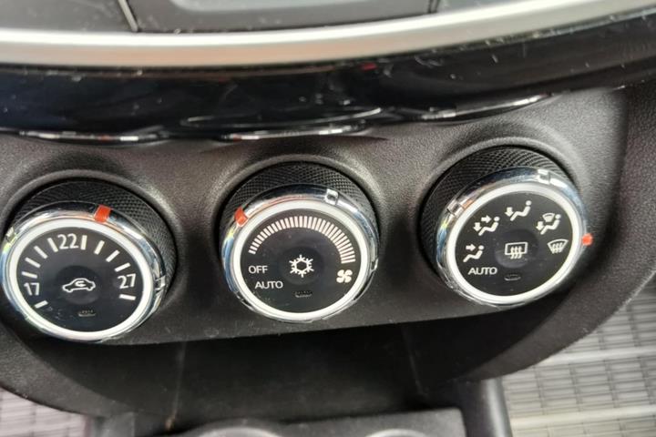 Sort Mitsubishi ASX fra 2014