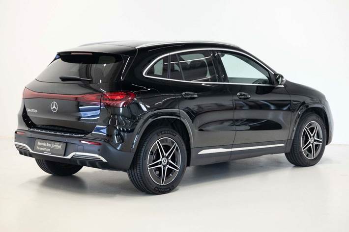 Sort Mercedes EQA250+ fra 2025
