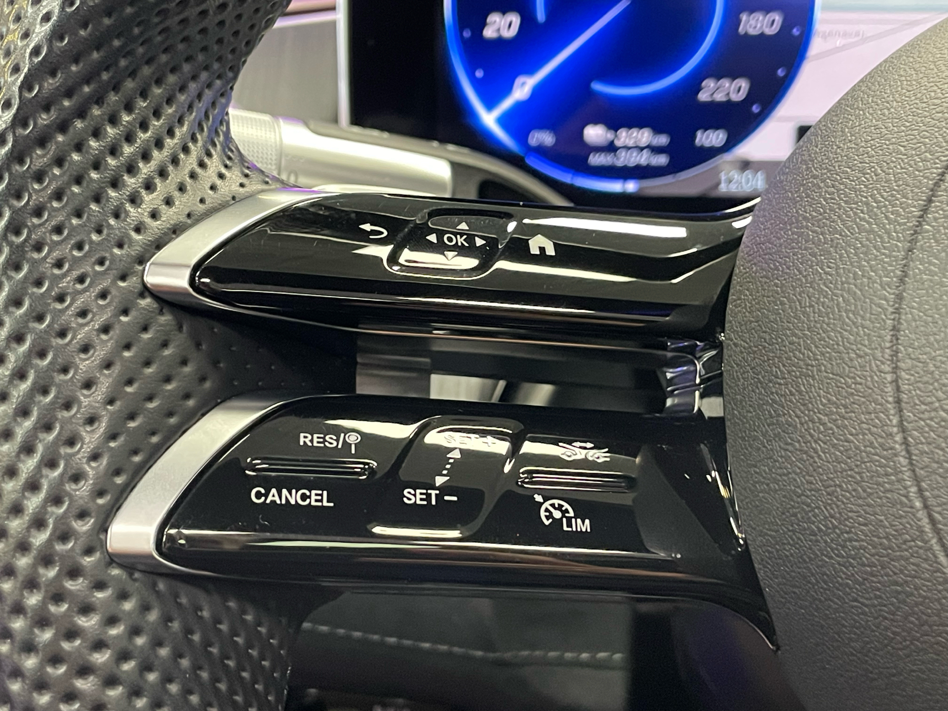 Mercedes EQS 450+