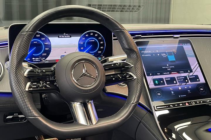 Sort Mercedes EQS 450+ fra 2021
