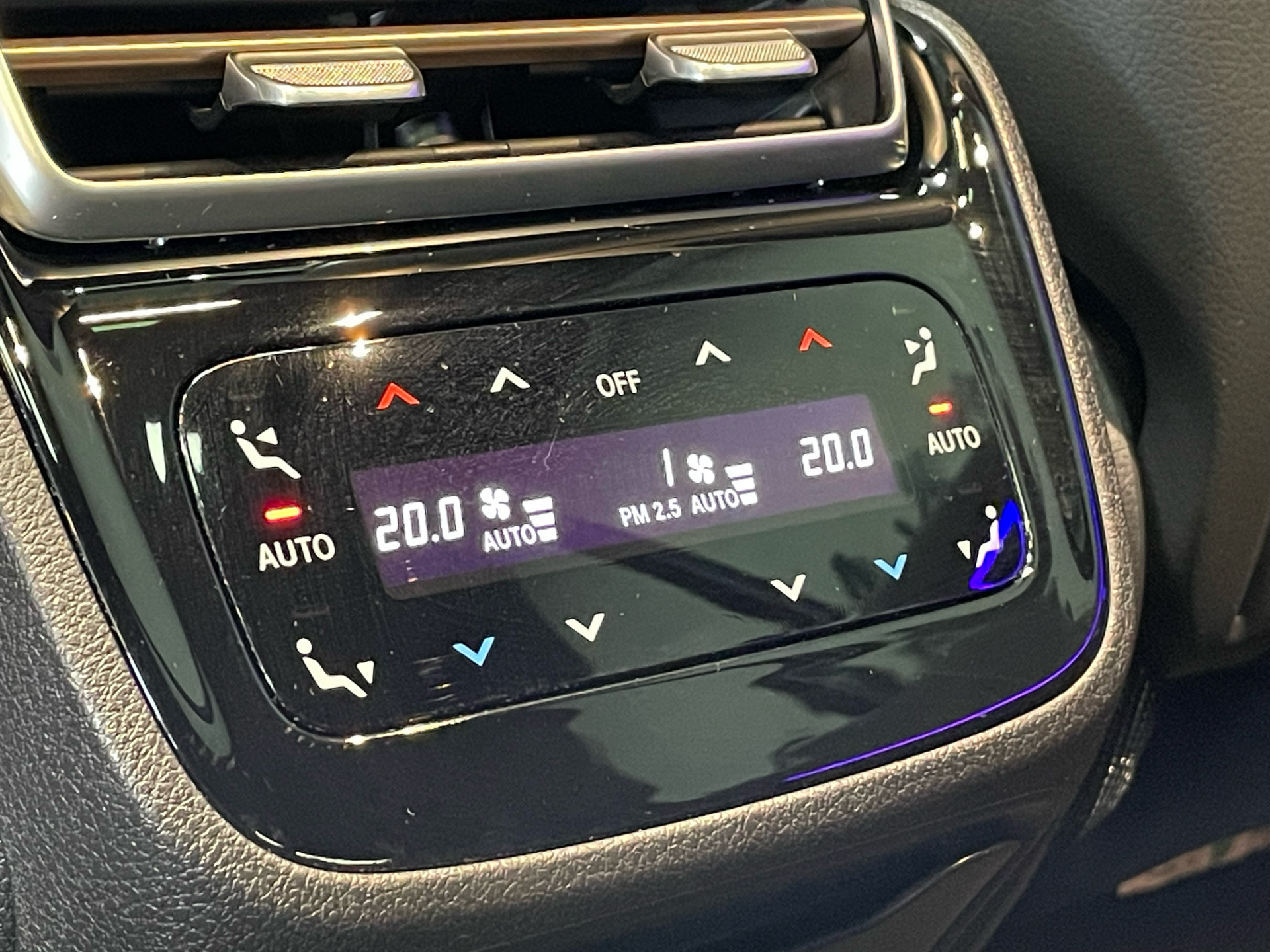 Sort Mercedes EQS 450+ fra 2021