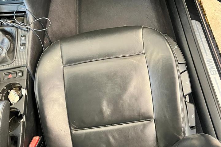Grå BMW 320Ci fra 2002