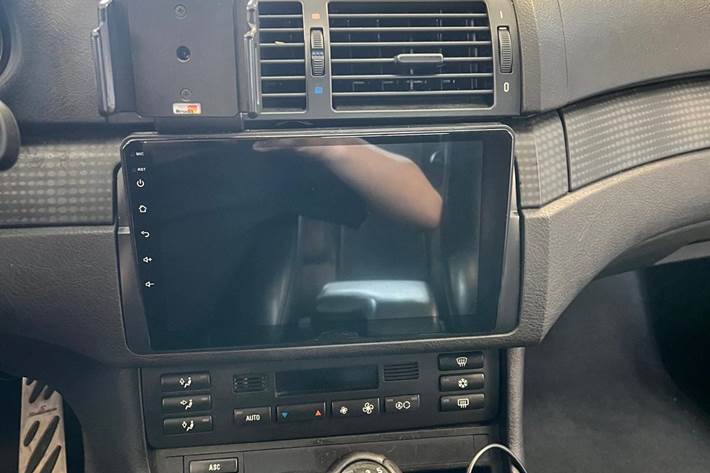 Grå BMW 320Ci fra 2002