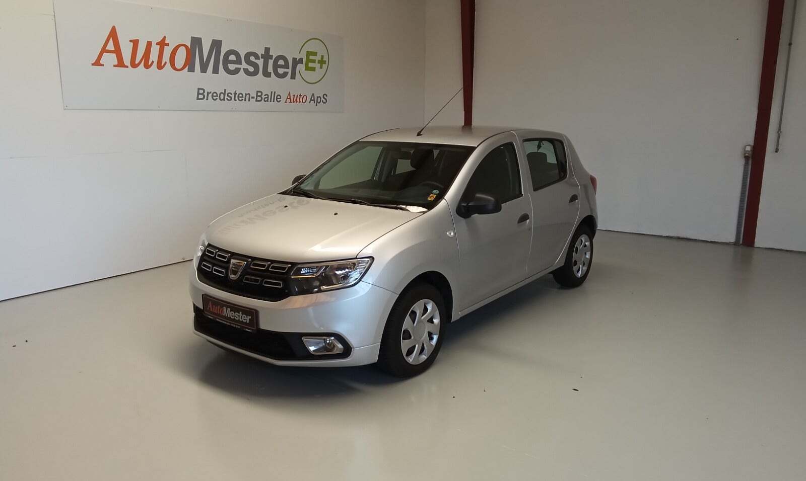 Sølv Dacia Sandero fra 2017